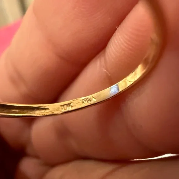 10k solid gold ring with natural rubies and diamonds - Picture 6 of 6